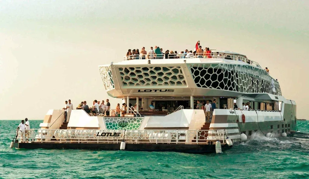 Dubai Lotus Mega Yacht Dinner Cruise